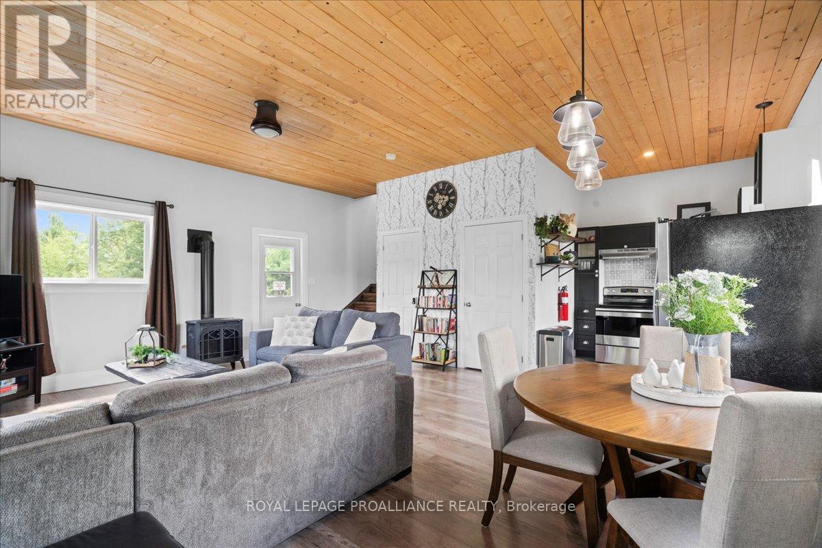 11251b Highway 41, Addington Highlands, Ontario  K0H 1Z0 - Photo 7 - X12285419