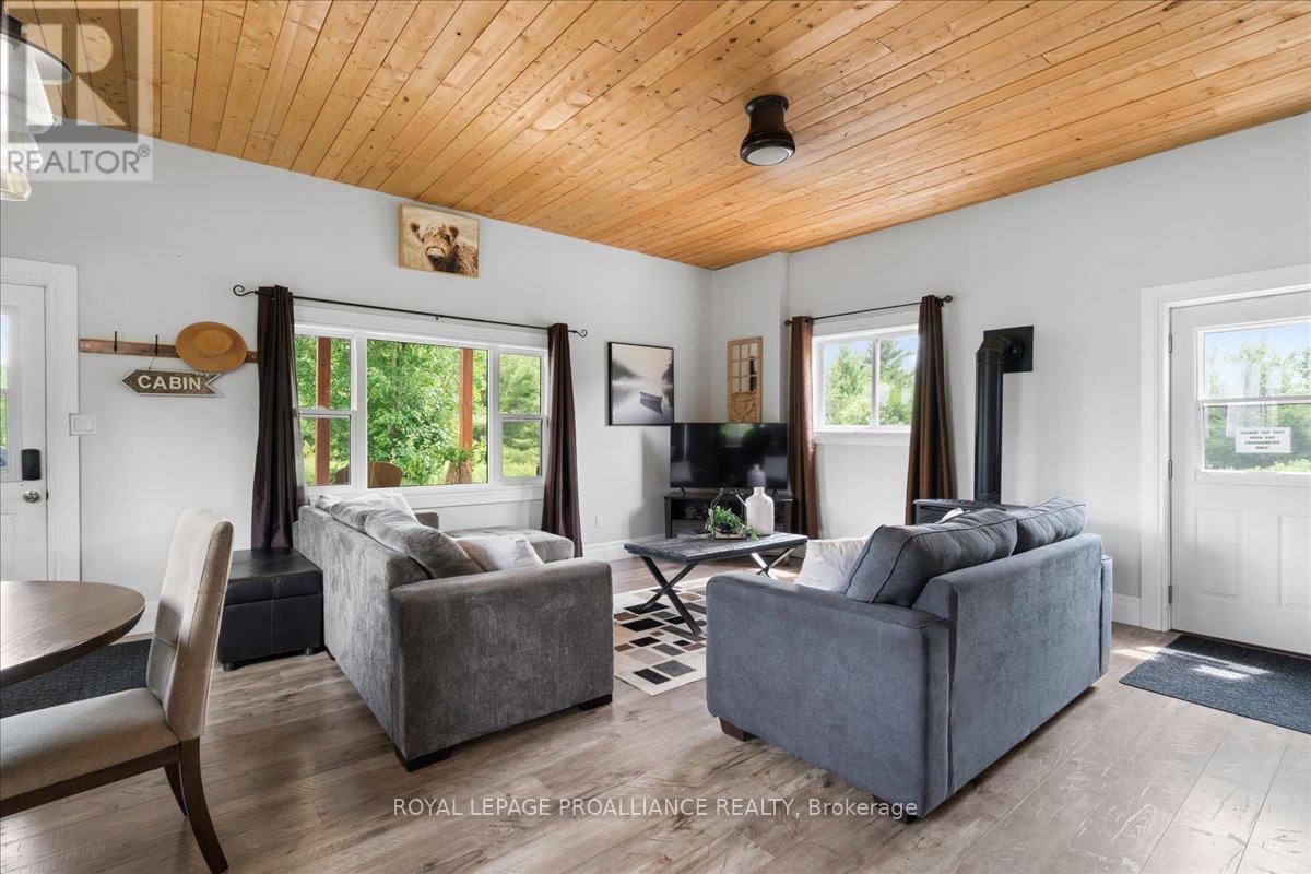 11251b Highway 41, Addington Highlands, Ontario  K0H 1Z0 - Photo 8 - X12285419