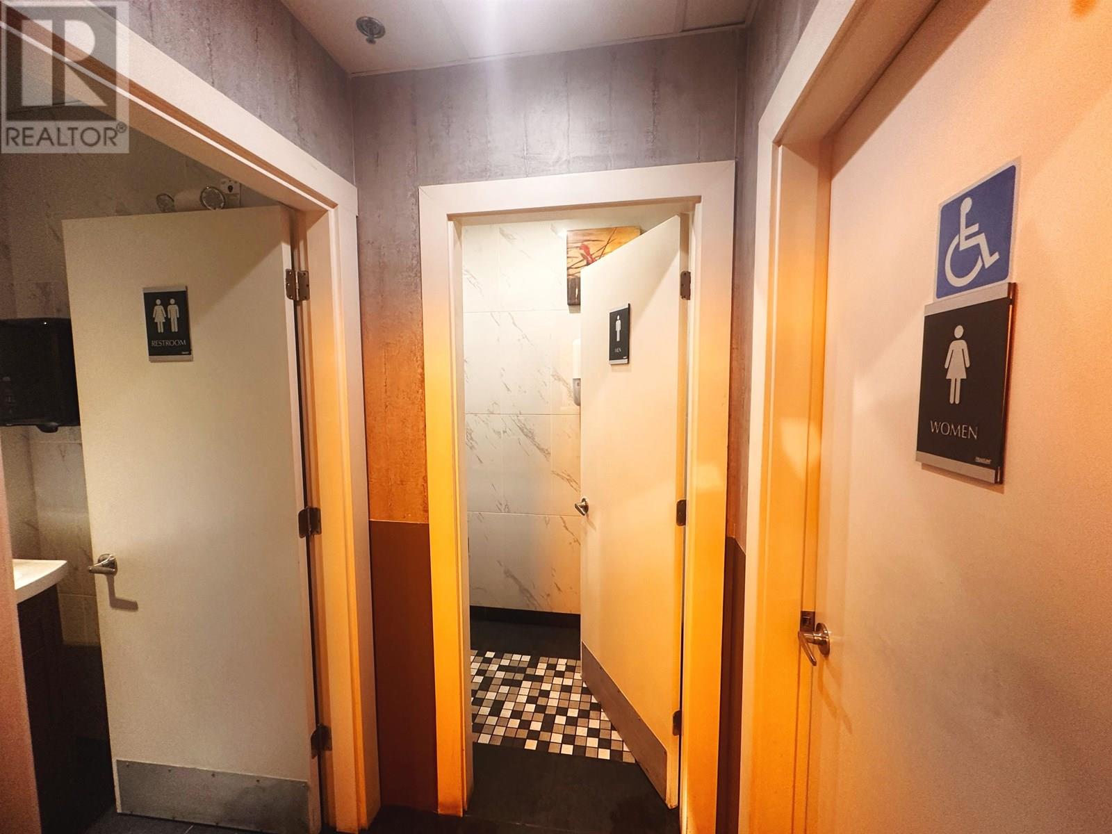 1509 Robson Street, Vancouver, British Columbia  V6G 3L4 - Photo 3 - C8070758