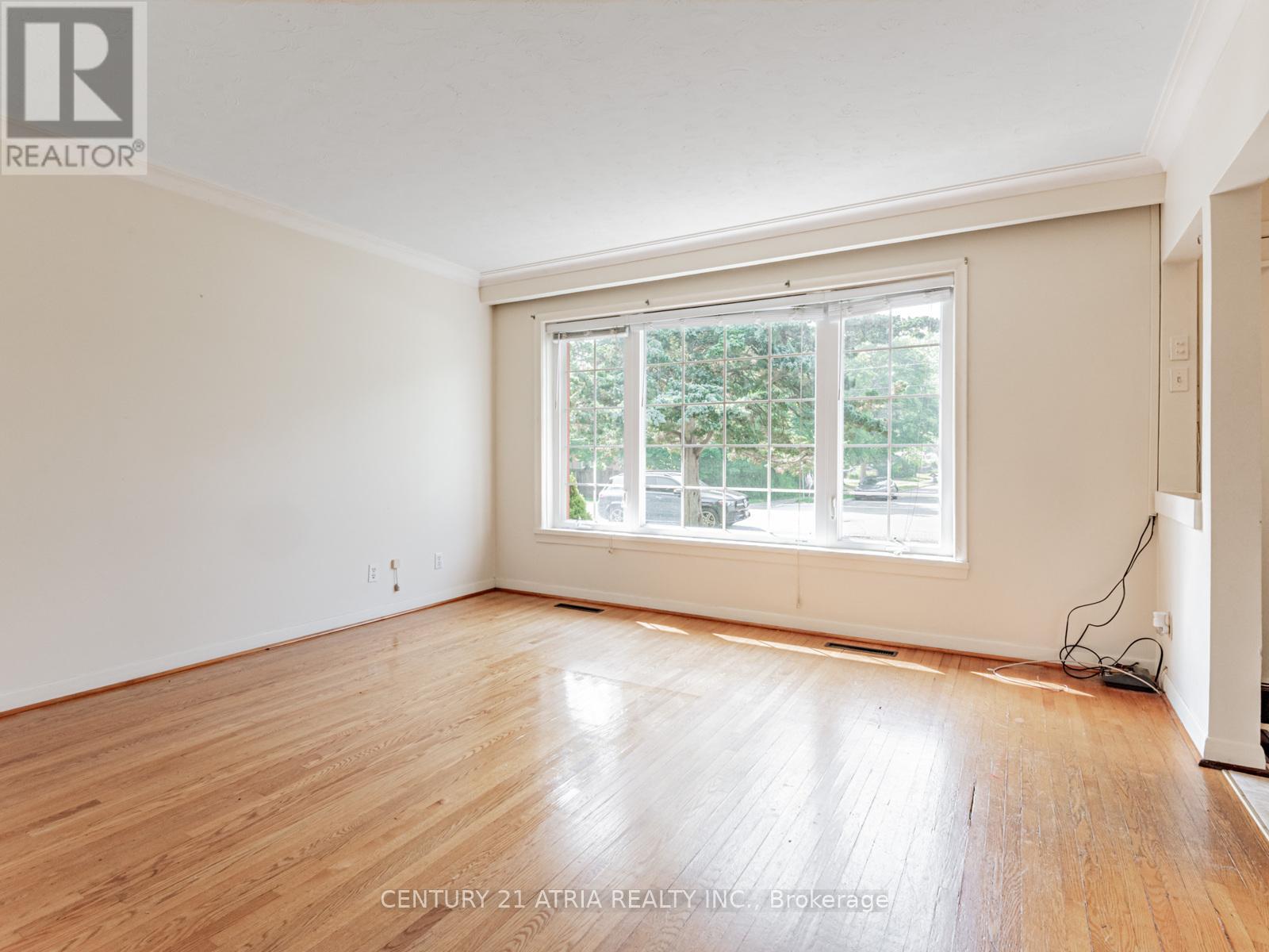 64 Rockport Crescent, Richmond Hill (Crosby), Ontario  L4C 2L6 - Photo 7 - N12282247