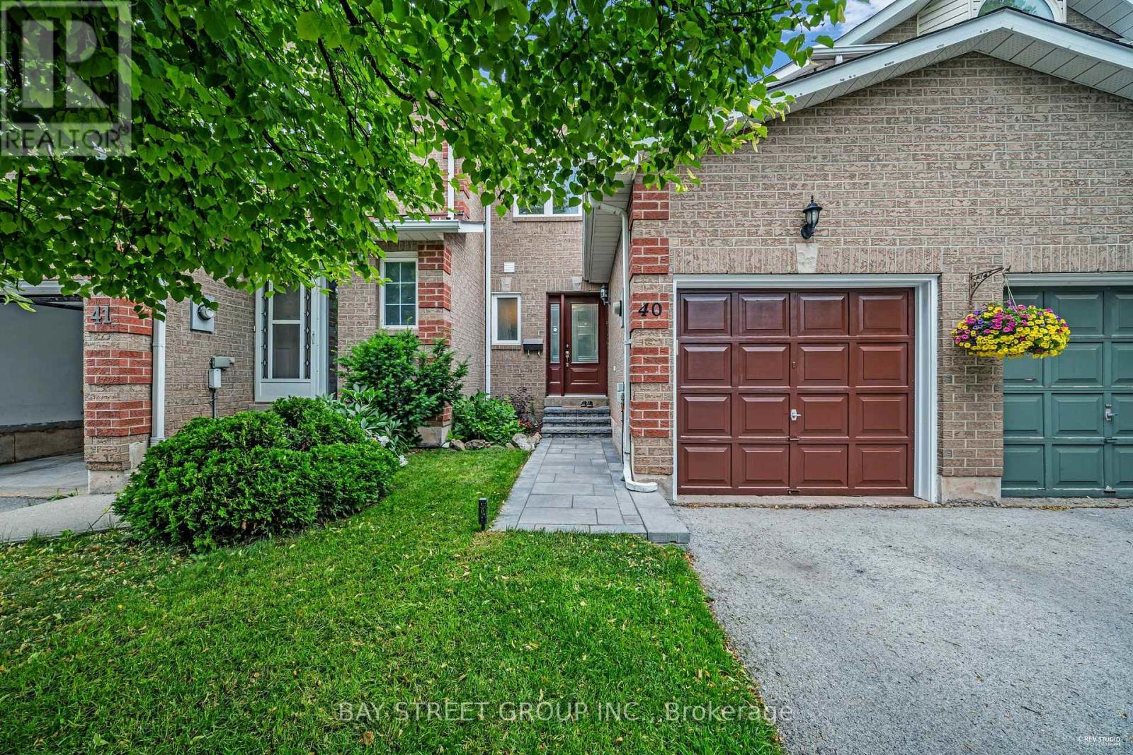 Property at 40 - 1240 WESTVIEW TERRACE image 1