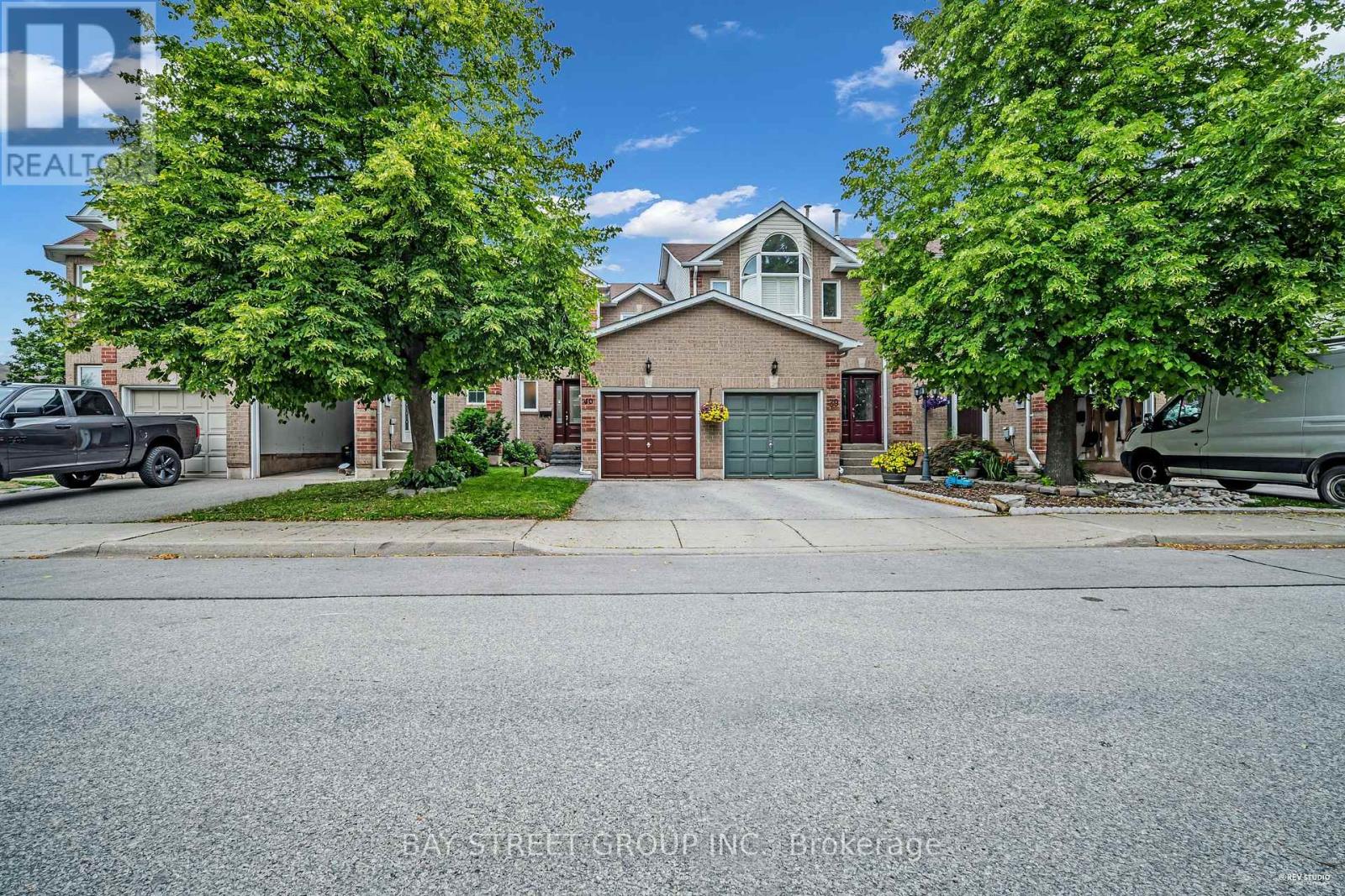 Property at 40 - 1240 WESTVIEW TERRACE image 2