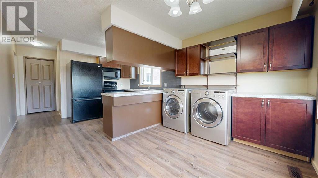Property at 9315 103 Avenue image 4