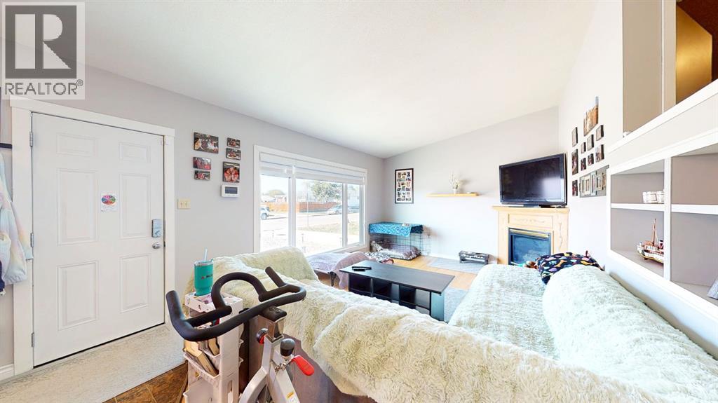 Property at 2 14 Street NW image 4