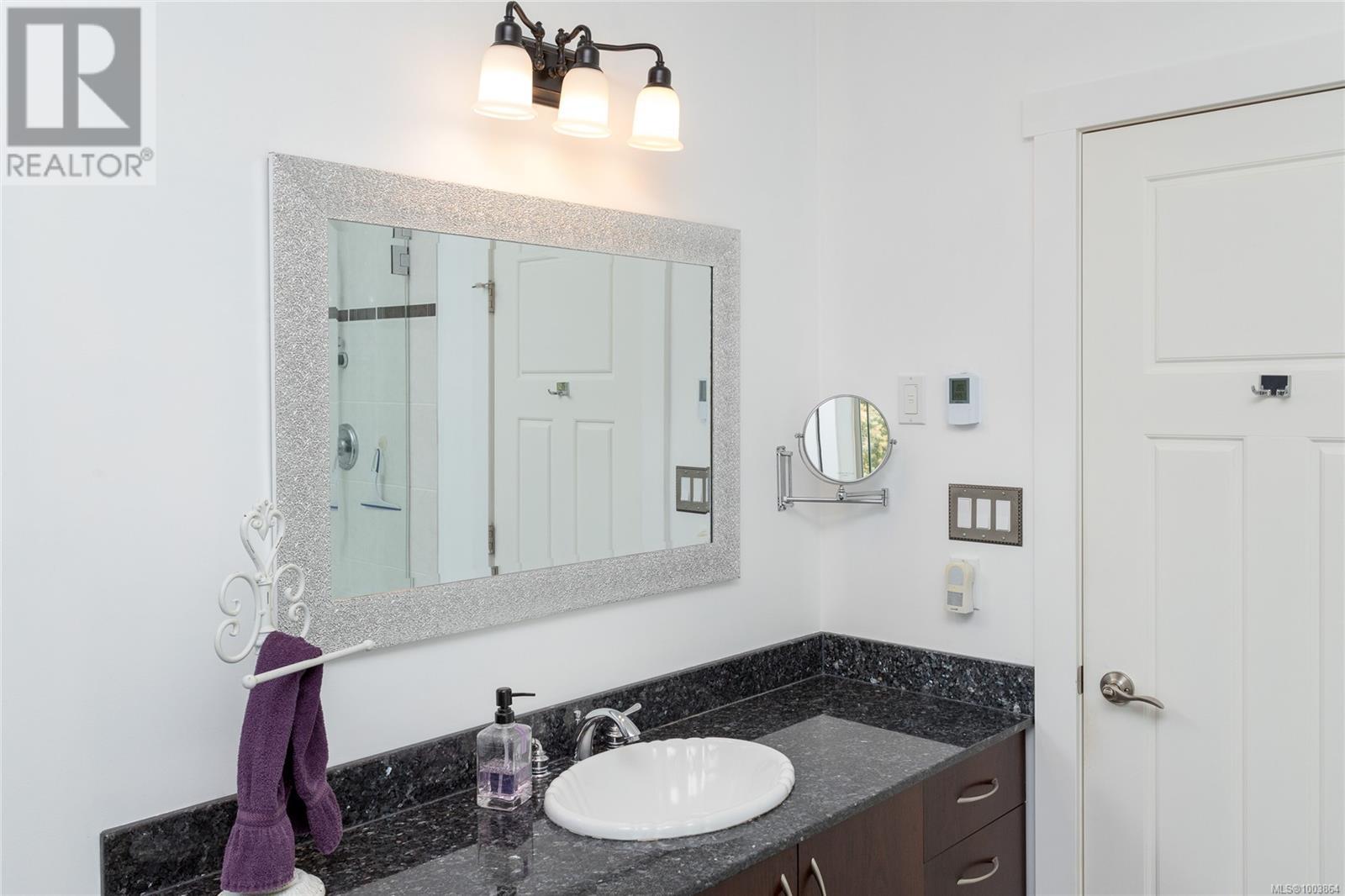 Property at 5360 Basinview Hts image 3