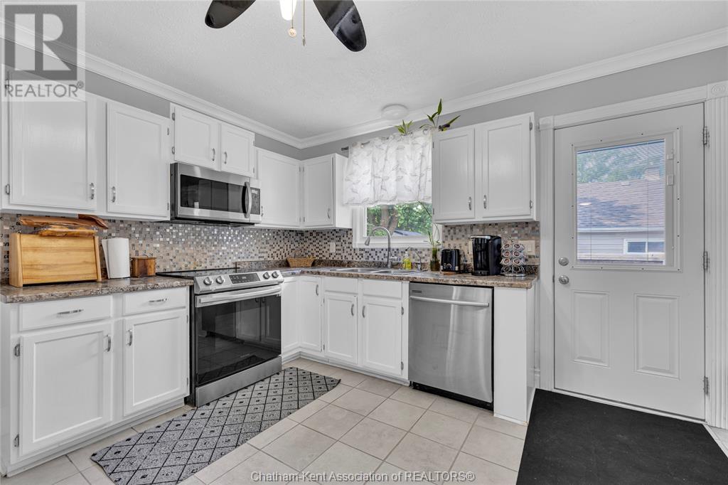 Property at 4 Oak STREET image 5