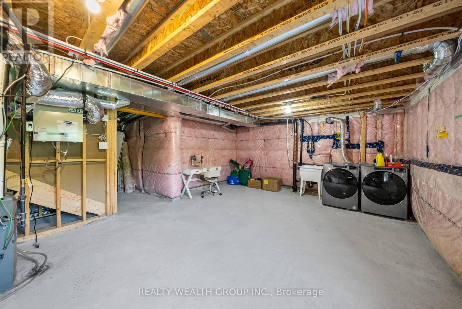 100 Barkerville Drive, Whitby, Ontario  L1P 0L8 - Photo 21 - E12285393