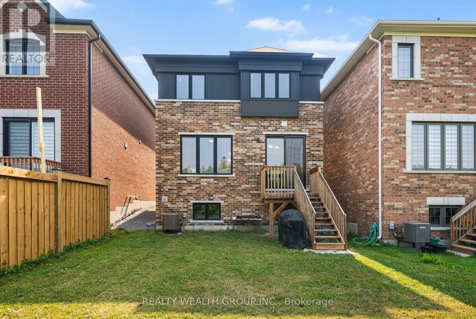 100 Barkerville Drive, Whitby, Ontario  L1P 0L8 - Photo 24 - E12285393