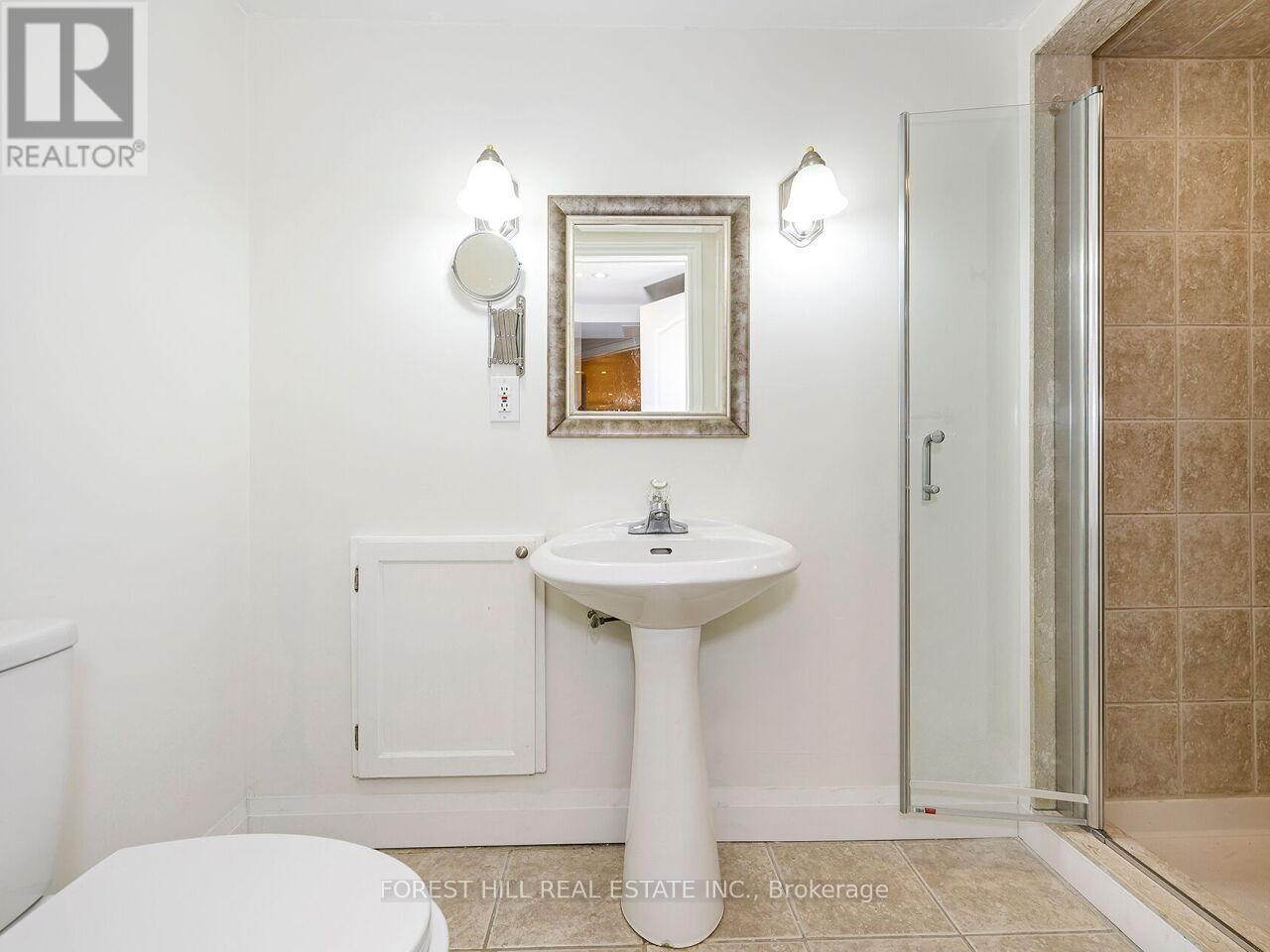 1575 Samuelson Crescent, Mississauga (Meadowvale Village), Ontario  L5N 8A2 - Photo 27 - W12236866