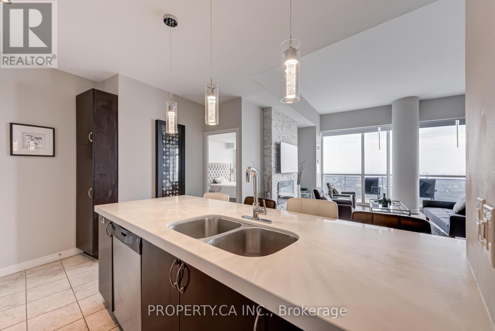 Ph3504 - 223 Webb Drive, Mississauga, Ontario  L5B 0E8 - Photo 10 - W12285484