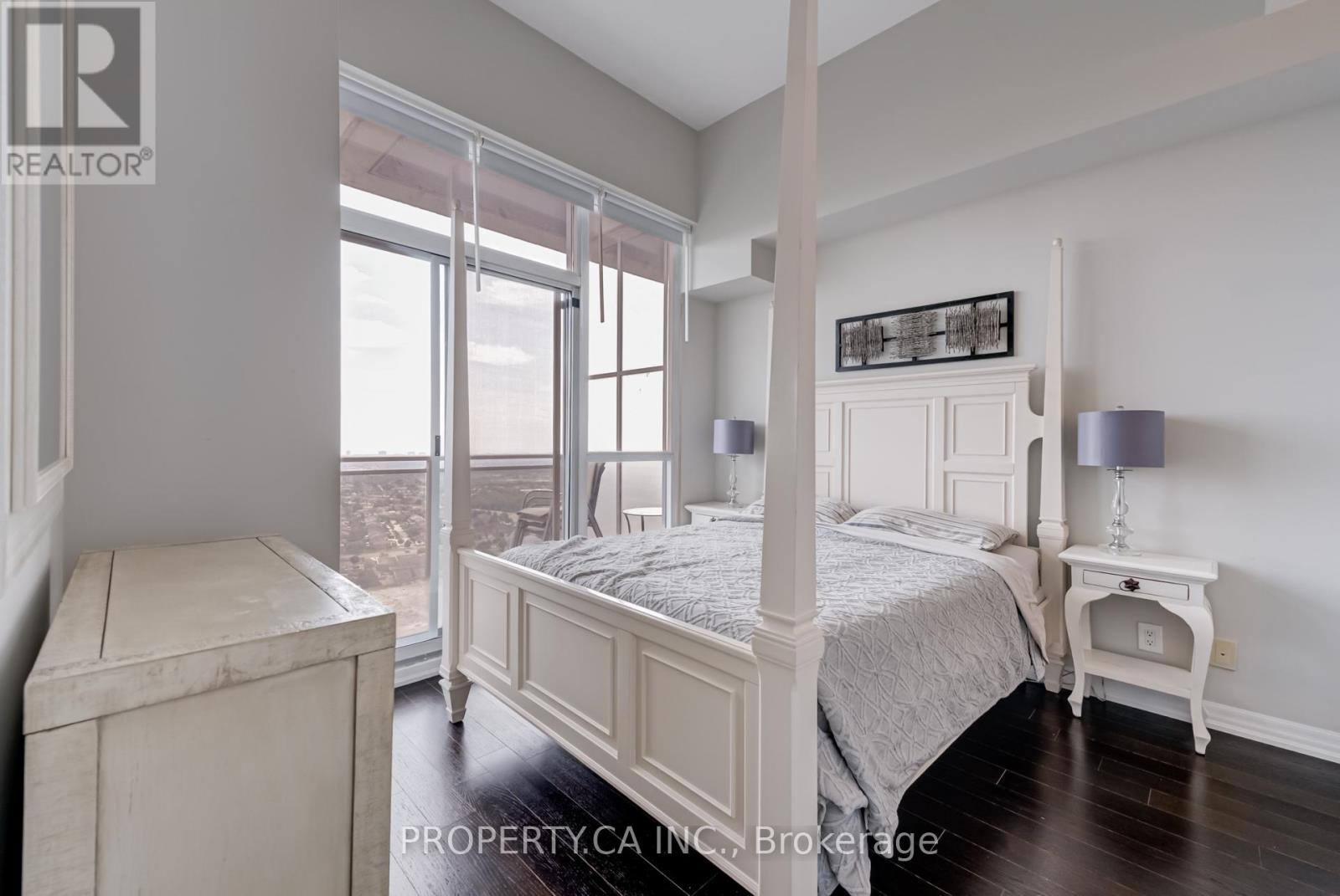 Ph3504 - 223 Webb Drive, Mississauga, Ontario  L5B 0E8 - Photo 12 - W12285484