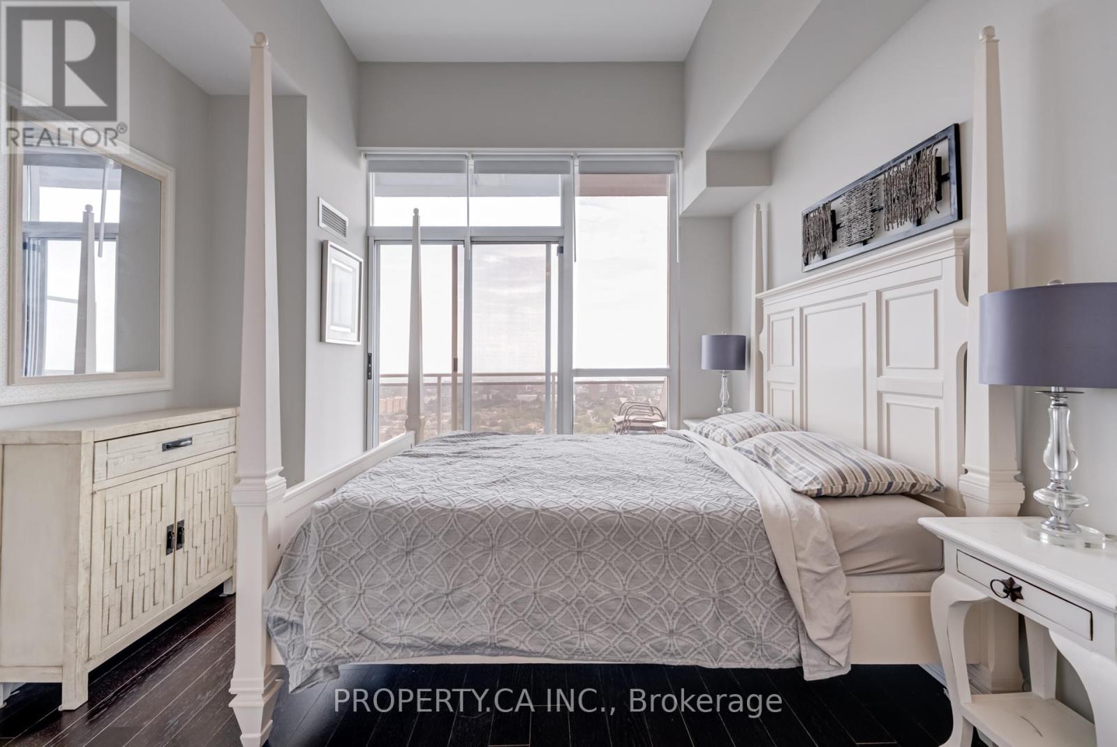 Ph3504 - 223 Webb Drive, Mississauga, Ontario  L5B 0E8 - Photo 13 - W12285484
