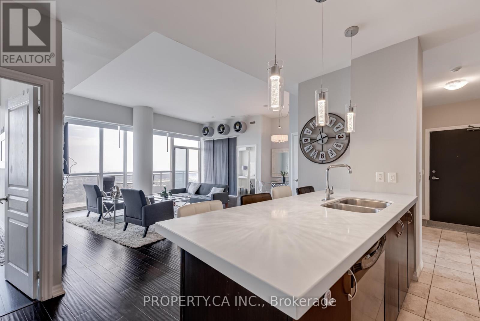 Ph3504 - 223 Webb Drive, Mississauga, Ontario  L5B 0E8 - Photo 6 - W12285484