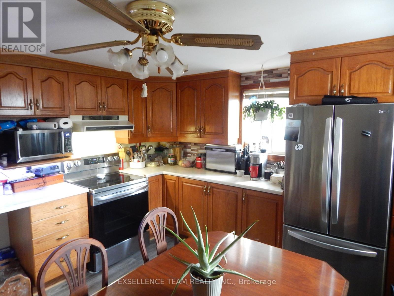 107-109 Cumberland Street E, Cornwall, Ontario  K6J 4H4 - Photo 5 - X12265077