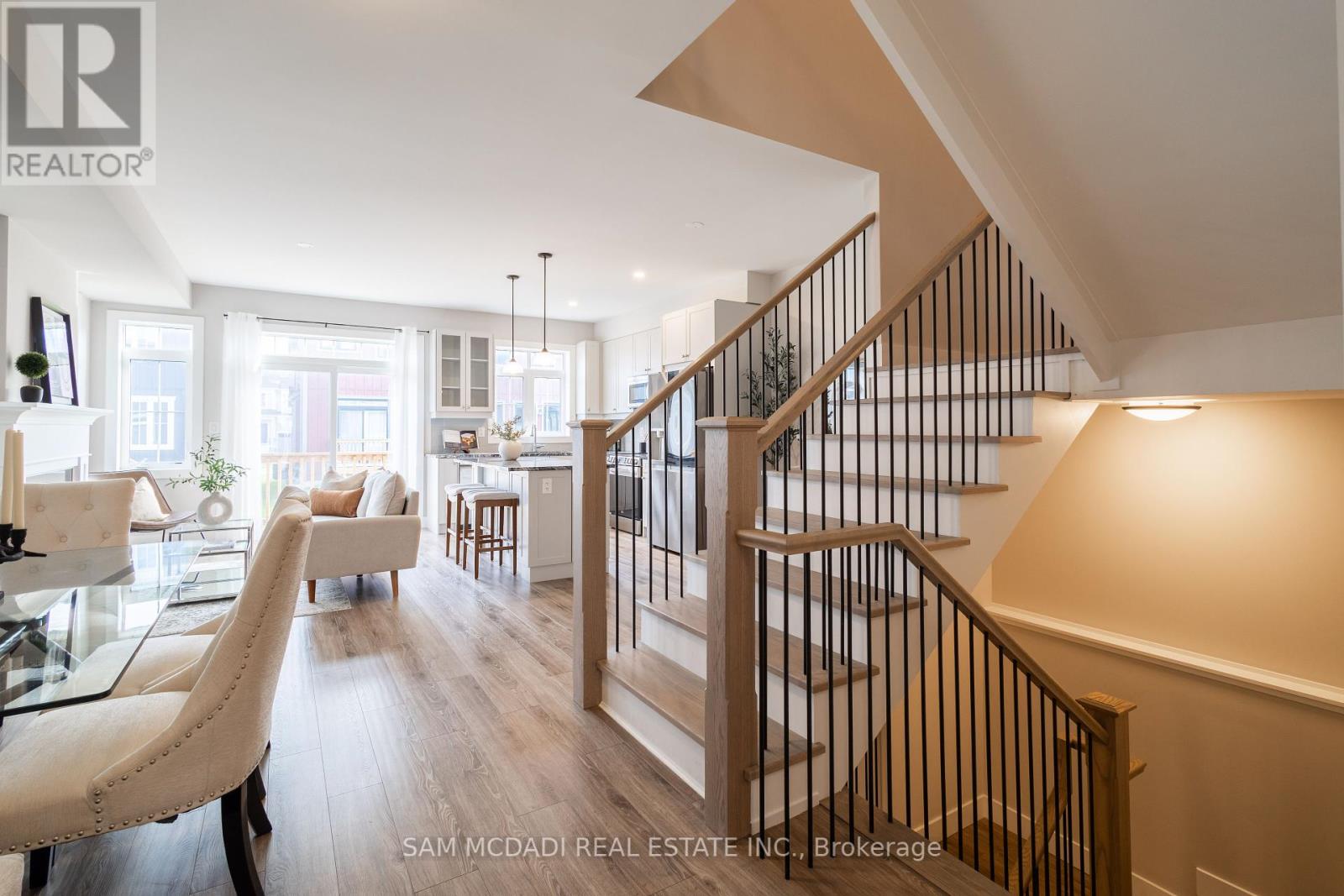 121 Black Willow Crescent, Blue Mountains, Ontario  L9Y 0R4 - Photo 6 - X12285450