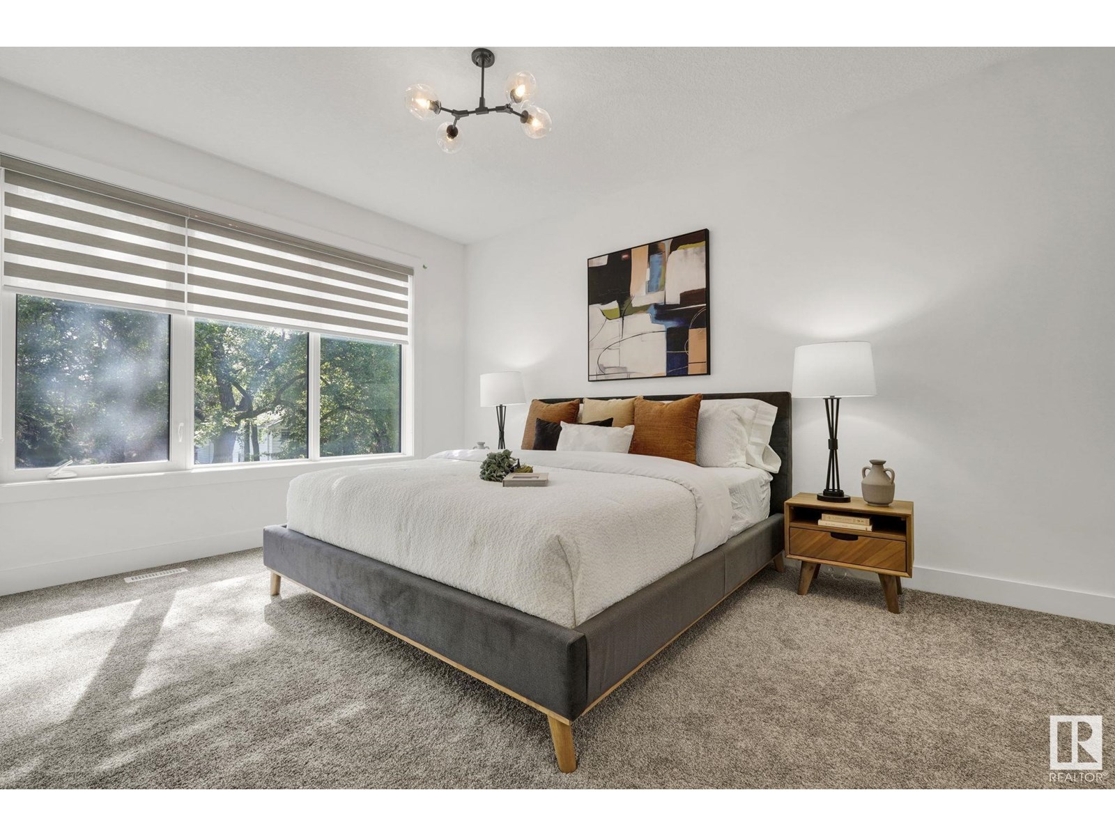 Property at 10966 123 ST NW image 3