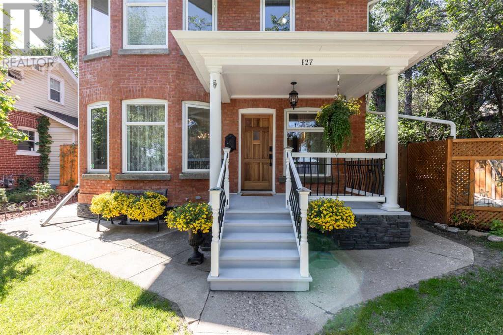 Property at 127 1 Street SW image 2