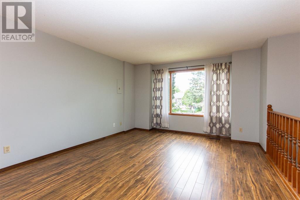 Property at 4619A 49 Street image 4