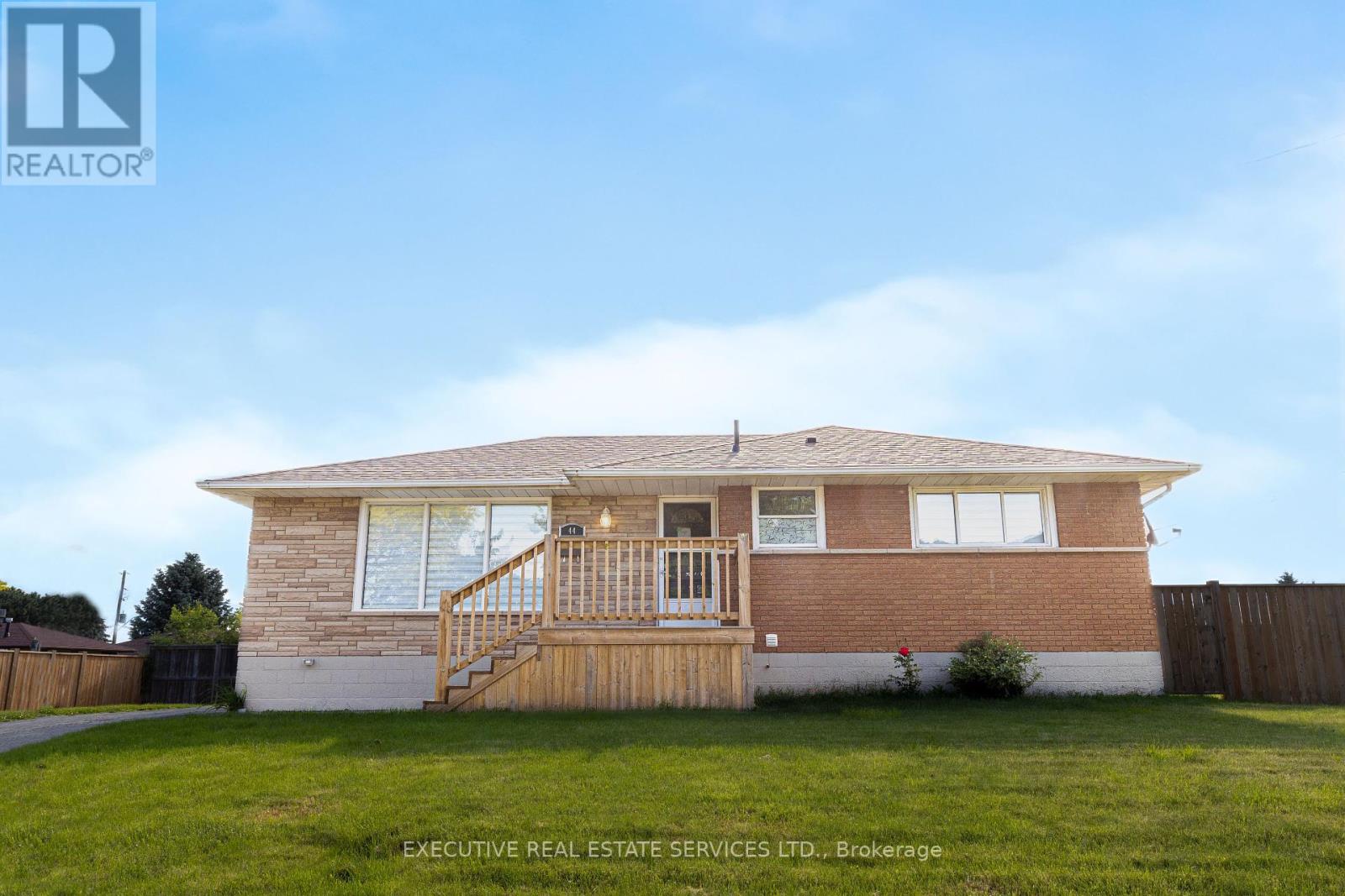 Property at 44 WOODSVIEW AVENUE image 1