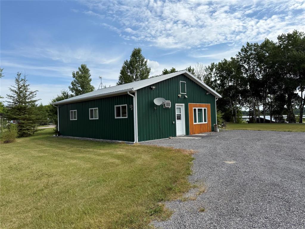 5 Helen Place, Lac Du Bonnet Rm, Manitoba  R0E 1A0 - Photo 1 - 202517380
