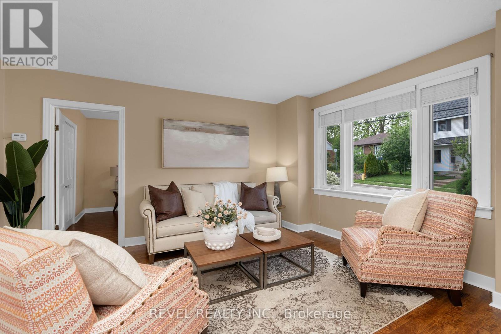 11 North Street, Barrie, Ontario  L4M 2S1 - Photo 7 - S12215990