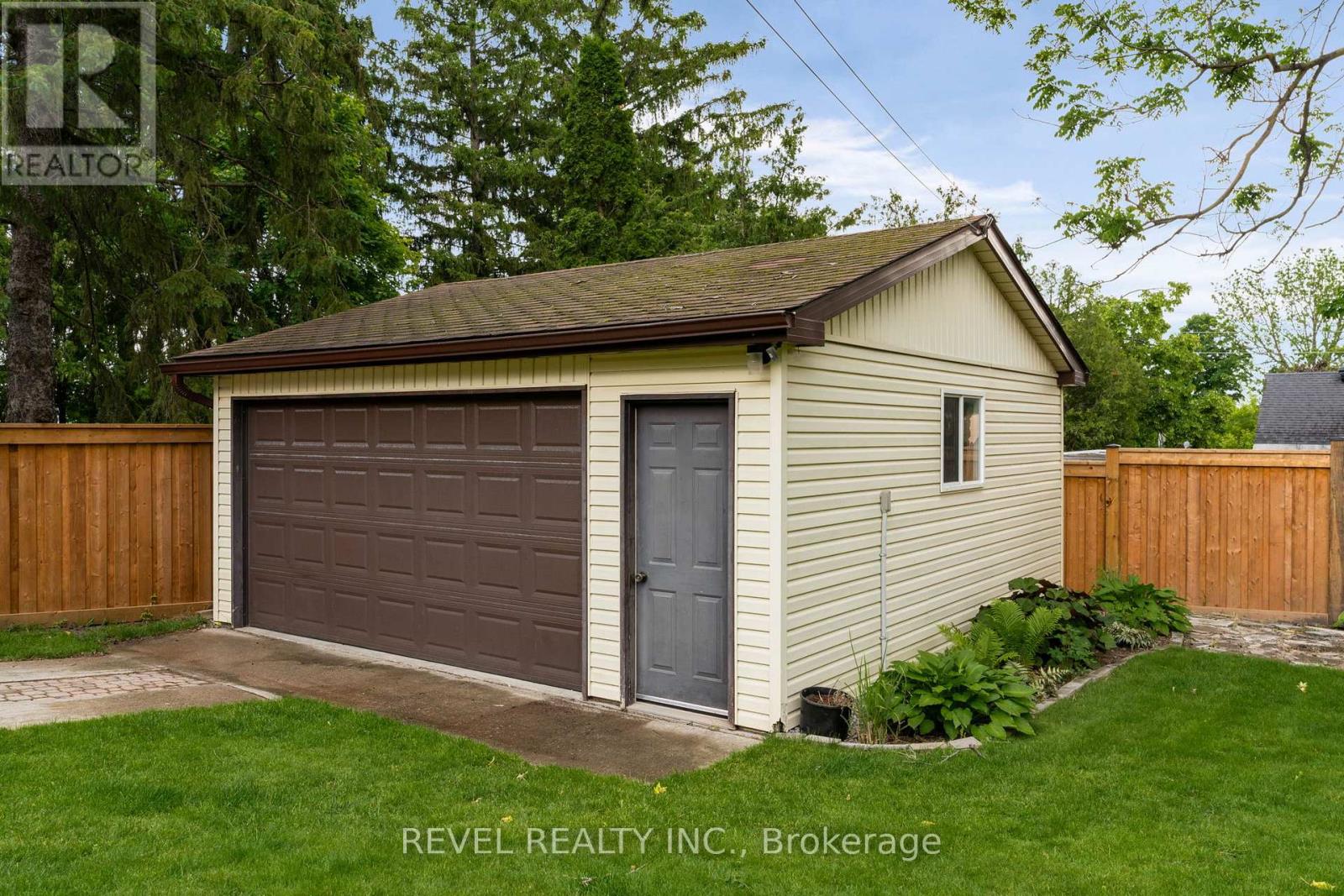 11 North Street, Barrie, Ontario  L4M 2S1 - Photo 30 - S12215990