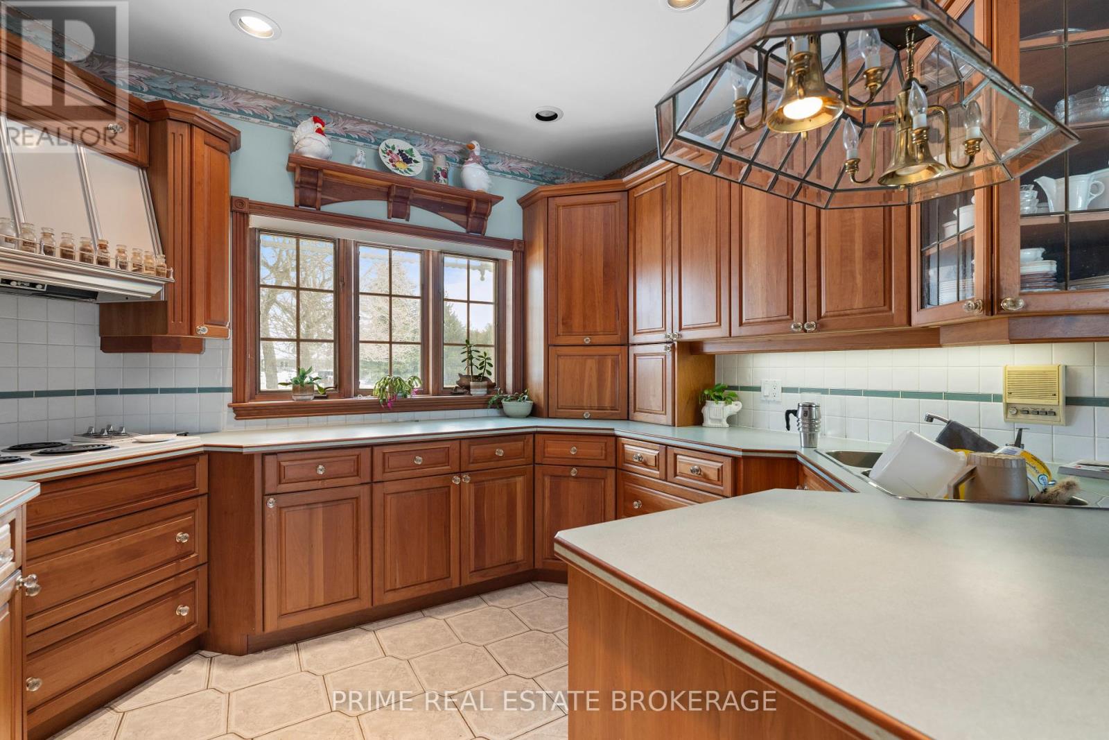 72797 Ravine Drive, Bluewater, Ontario  N0M 2T0 - Photo 12 - X12285612