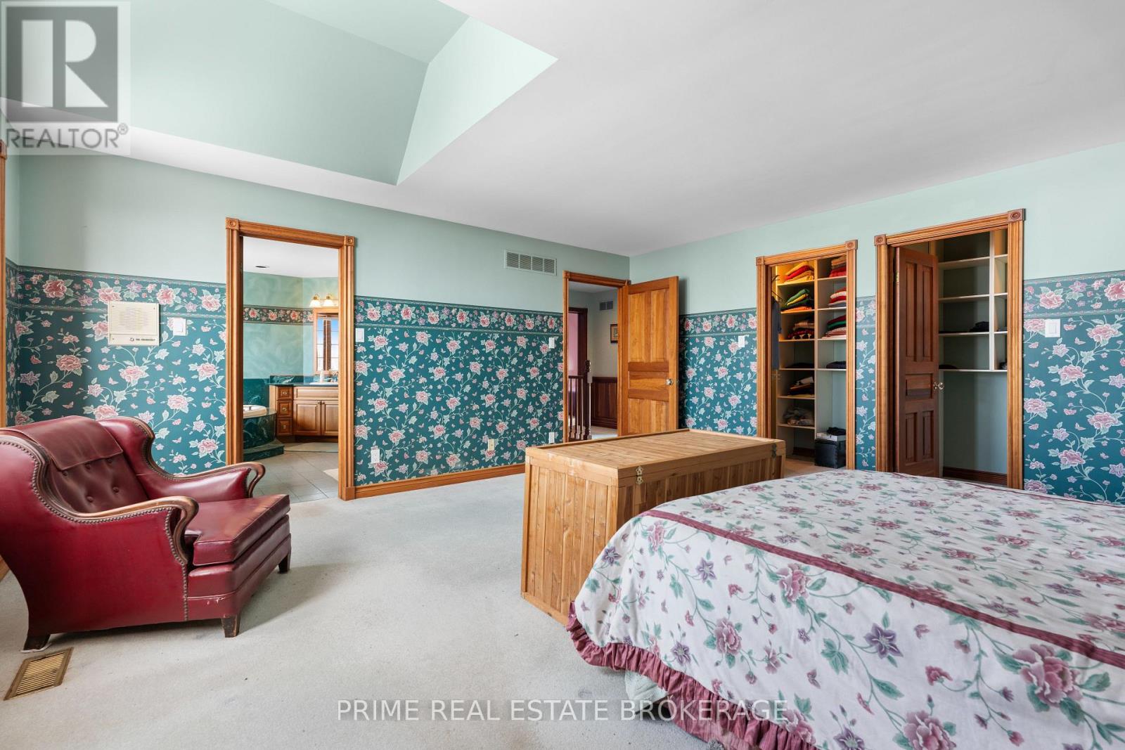 72797 Ravine Drive, Bluewater, Ontario  N0M 2T0 - Photo 22 - X12285612
