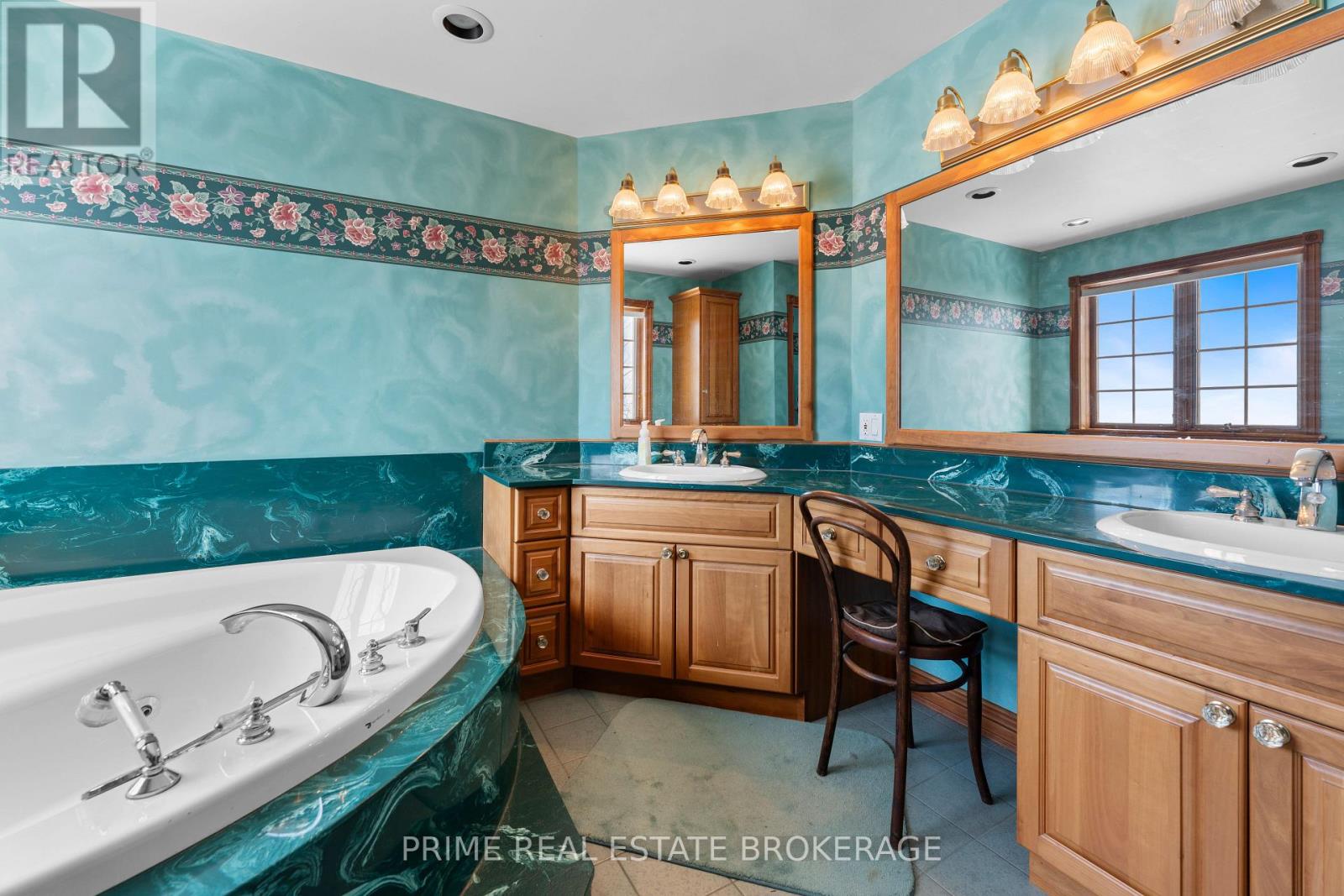 72797 Ravine Drive, Bluewater, Ontario  N0M 2T0 - Photo 24 - X12285612
