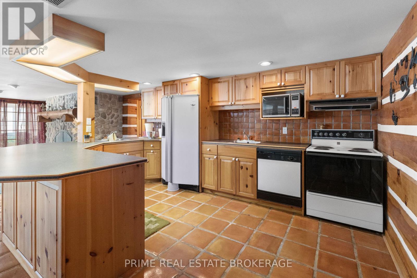 72797 Ravine Drive, Bluewater, Ontario  N0M 2T0 - Photo 32 - X12285612