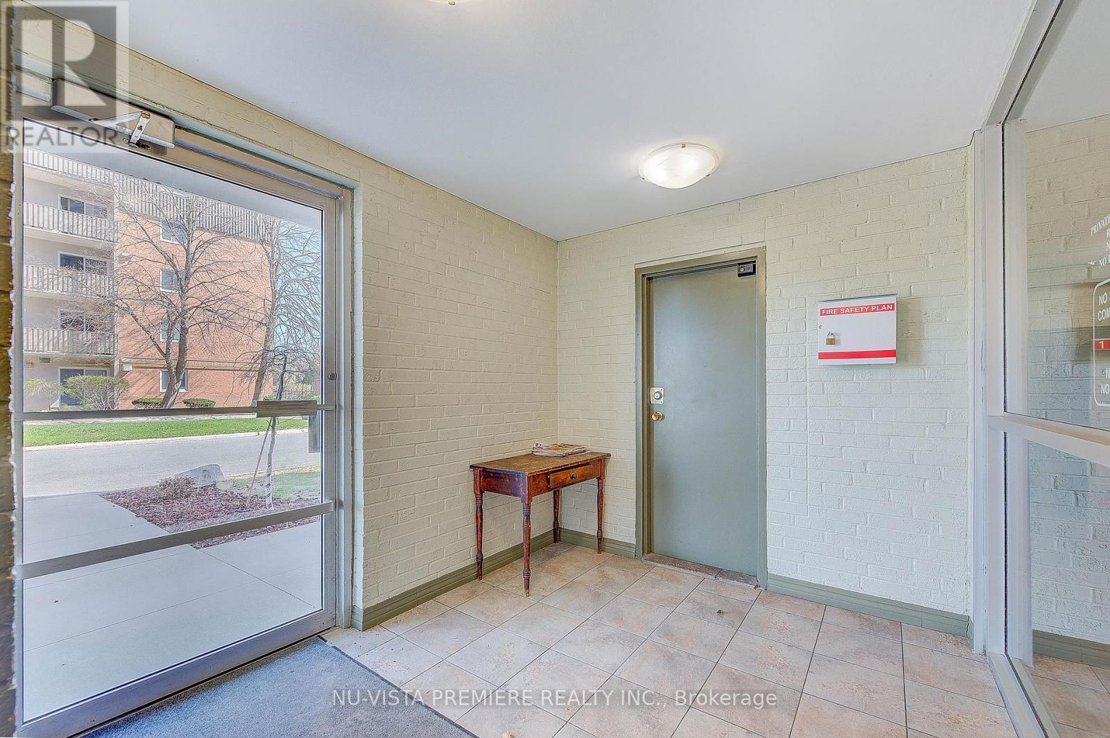 602 - 1102 Jalna Boulevard, London South, Ontario  N6E 1X8 - Photo 32 - X12285731