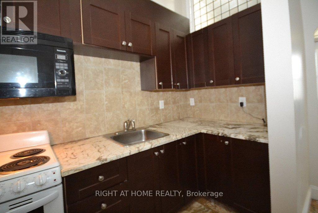 103 - 17 Marlborough Avenue E, Ottawa, Ontario  K1N 8E6 - Photo 4 - X12285651