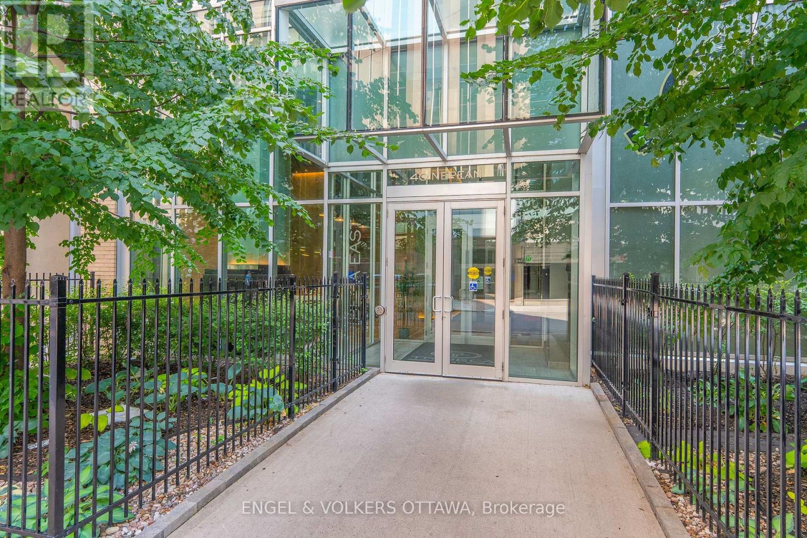 Property at 1104 - 40 NEPEAN STREET image 3