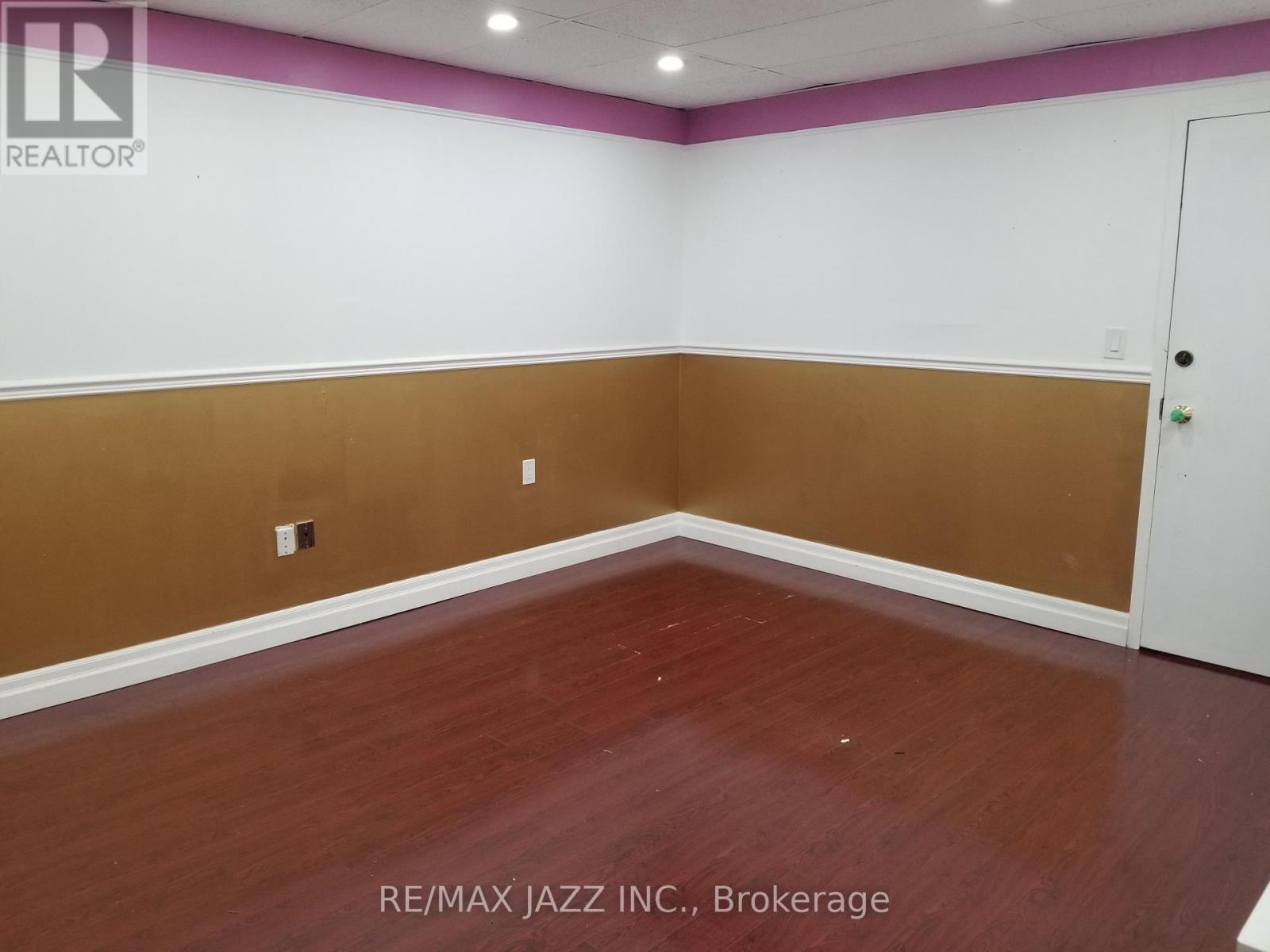 201 - 633 King Street E, Oshawa, Ontario  L1H 1G3 - Photo 4 - E12285153