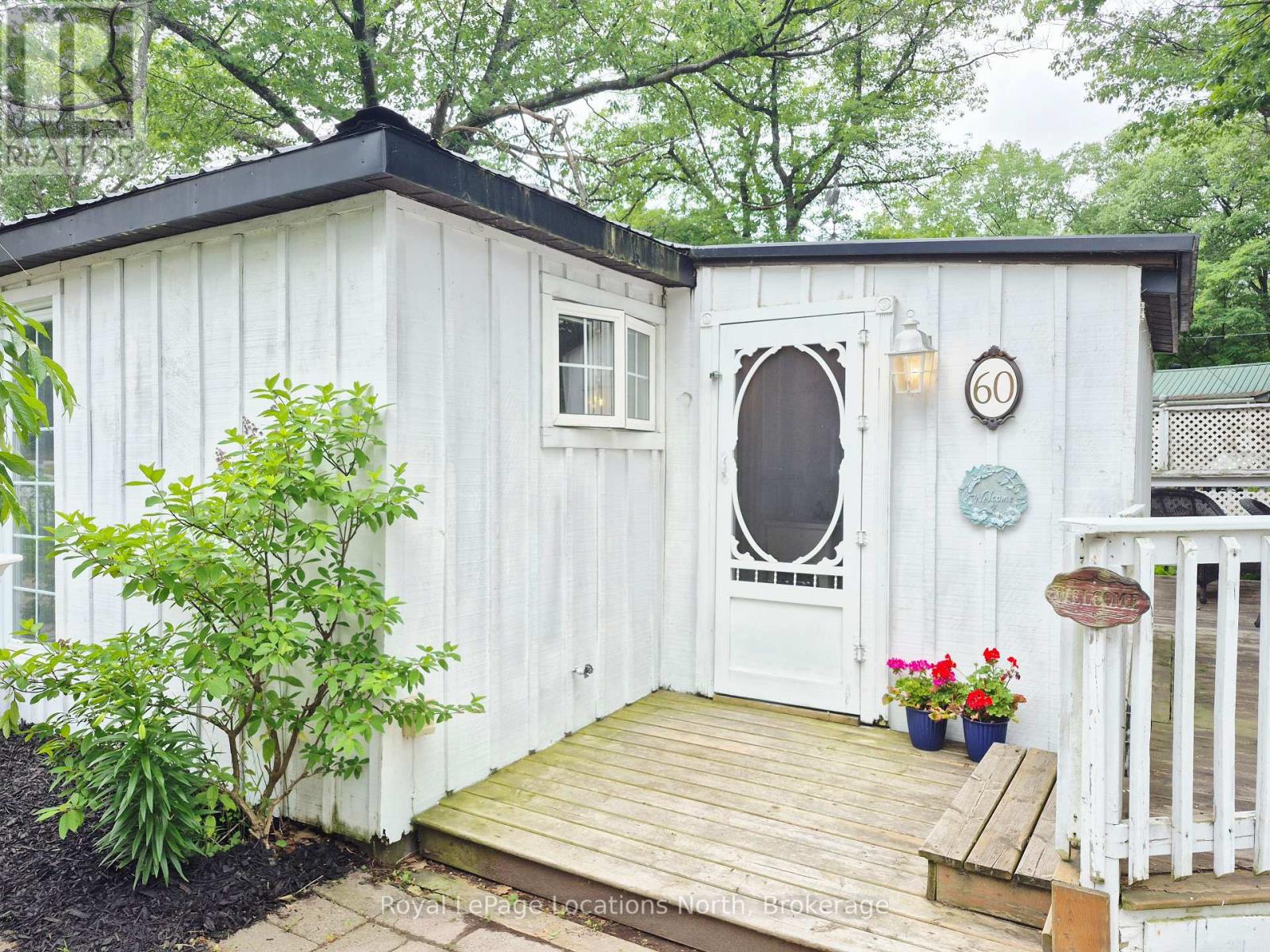 60 Parkwood Drive, Wasaga Beach, Ontario  L9Z 2T2 - Photo 31 - S12285366