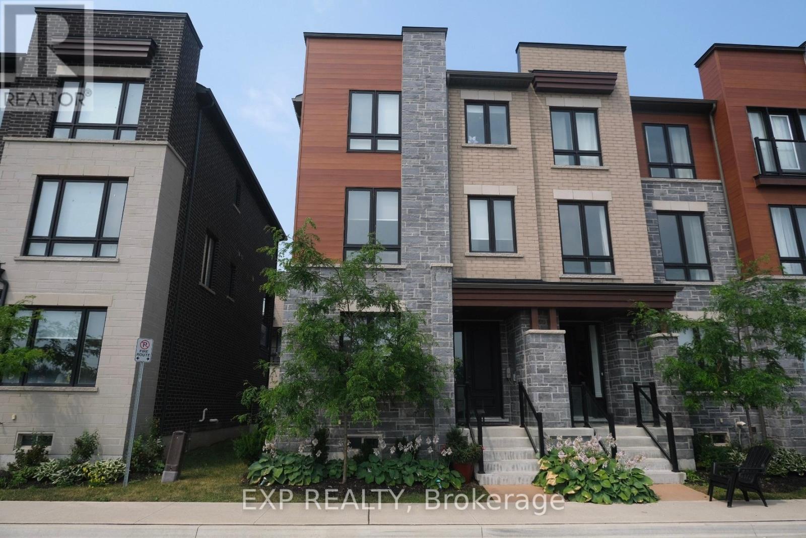 Property at 34 DOCKSIDE WAY image 2