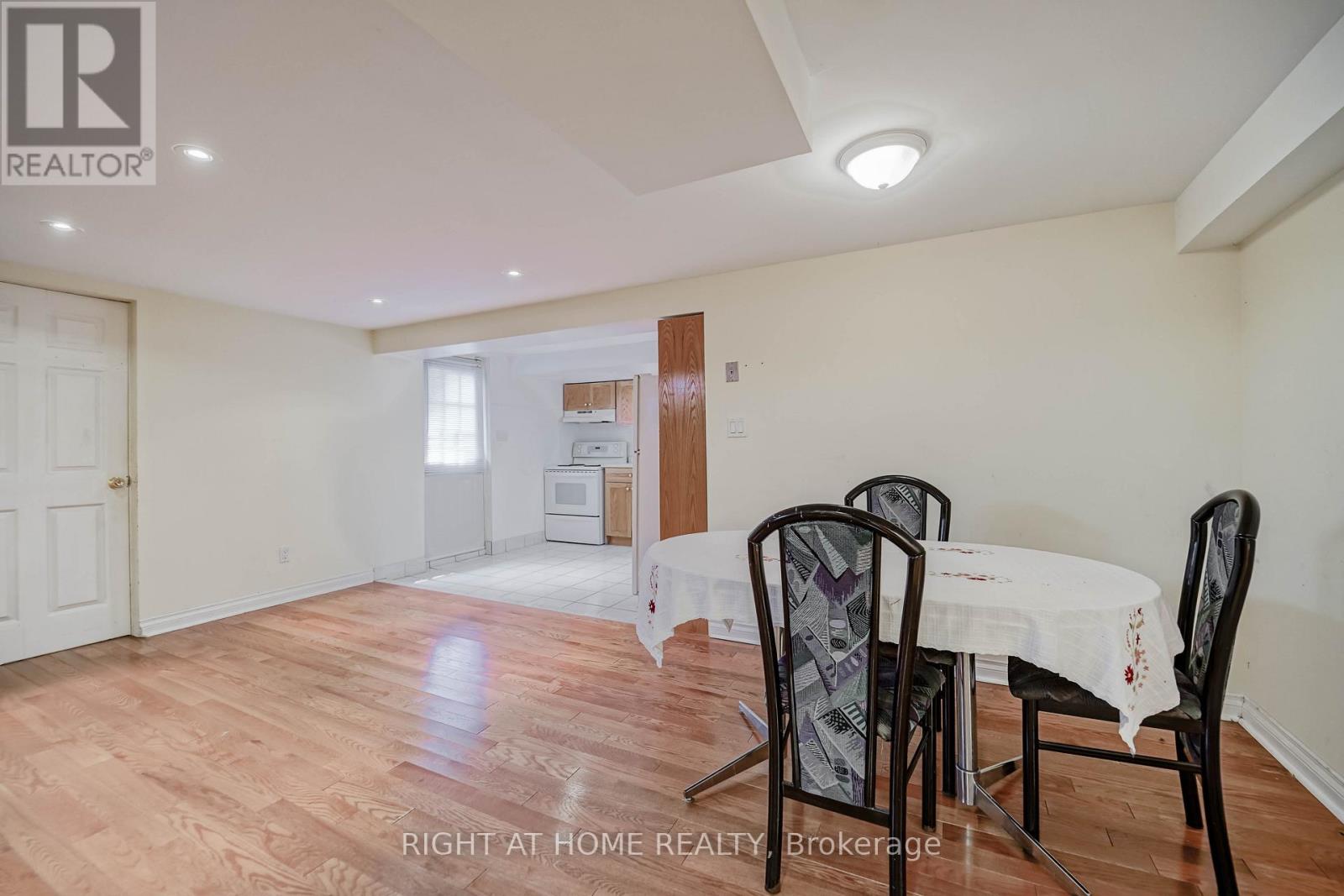 2 Lapworth Crescent, Toronto, Ontario  M1V 2M5 - Photo 29 - E12285524