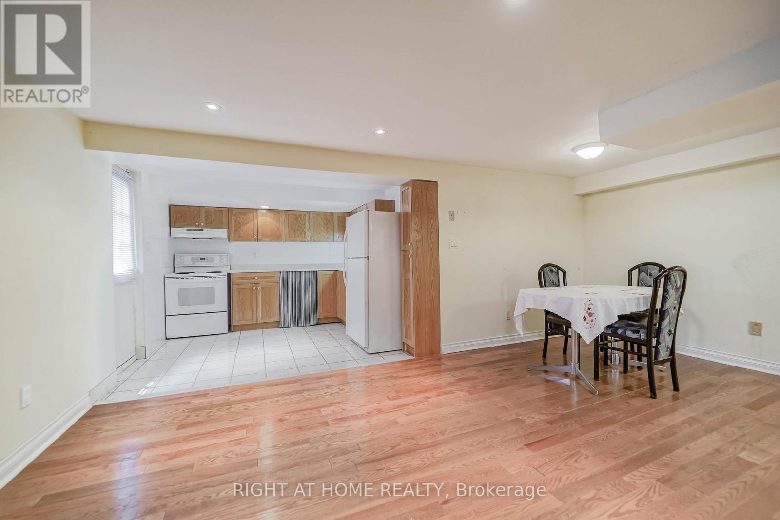 2 Lapworth Crescent, Toronto, Ontario  M1V 2M5 - Photo 30 - E12285524