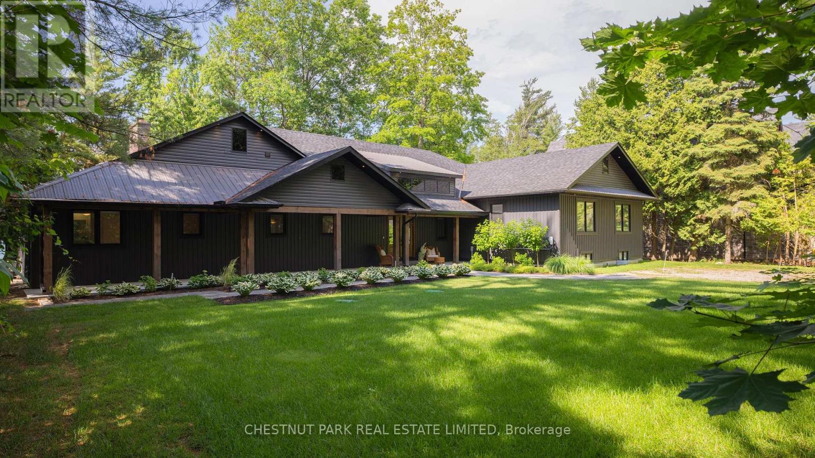262 Trillium Place, Innisfil, Ontario  L9S 2X7 - Photo 1 - N12268812