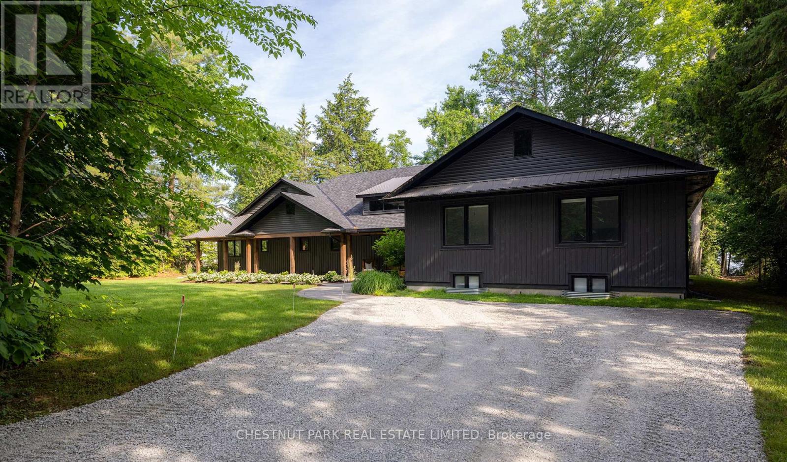 262 Trillium Place, Innisfil, Ontario  L9S 2X7 - Photo 3 - N12268812