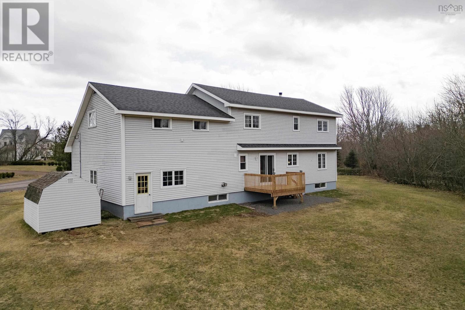 Property at 6 Arlington Avenue image 3