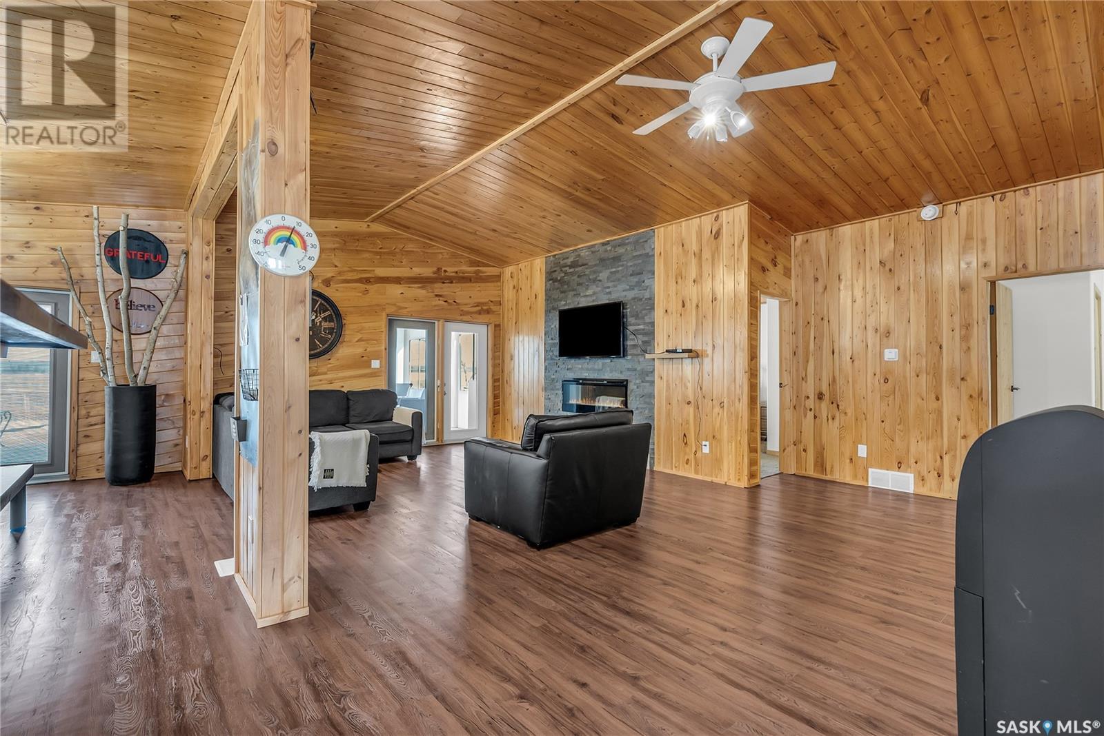 108 Iroquois Lake Drive, Iroquois Lake, Saskatchewan  S0J 2G0 - Photo 13 - SK999425