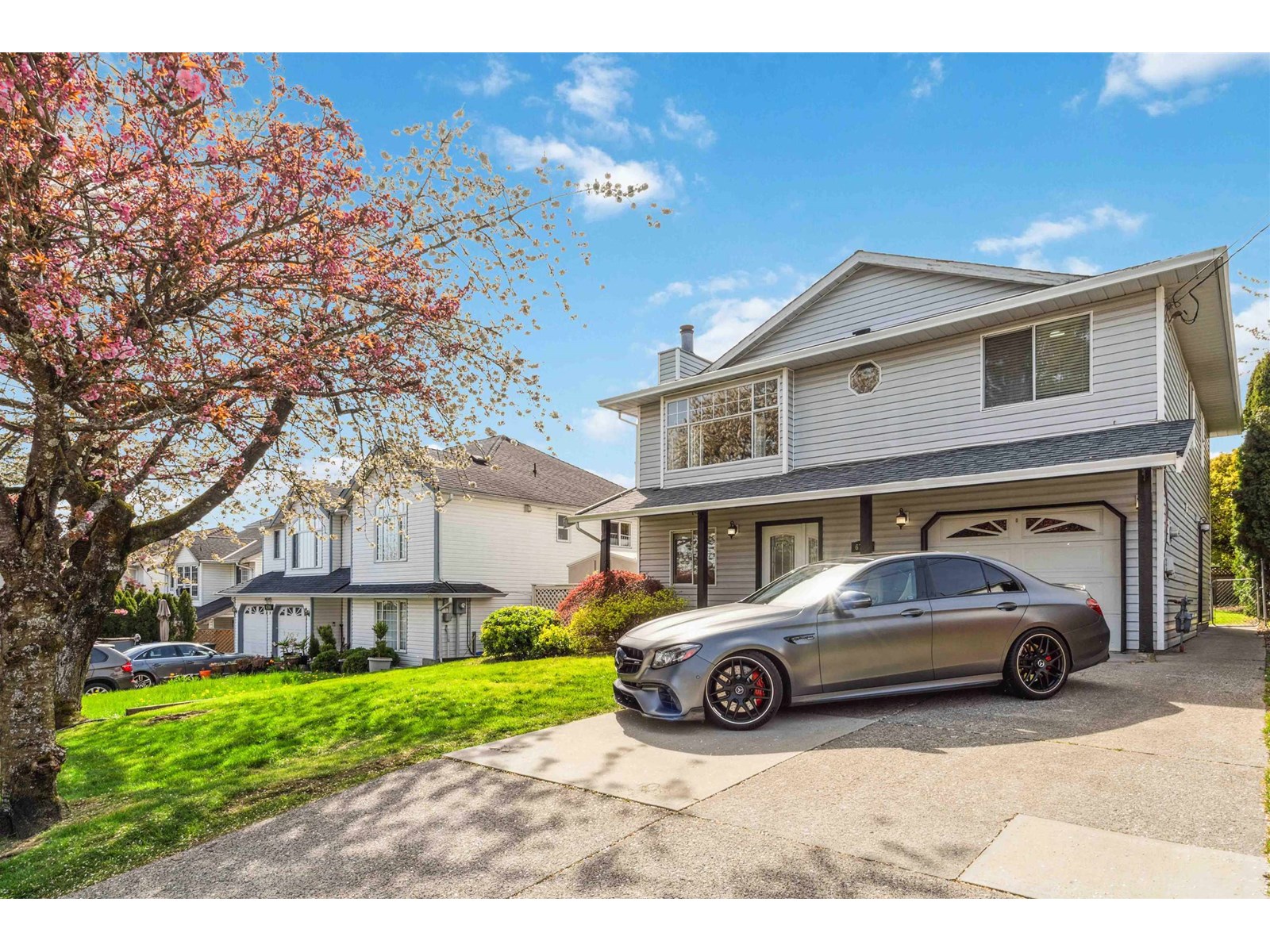 Property at 6795 197 STREET image 2