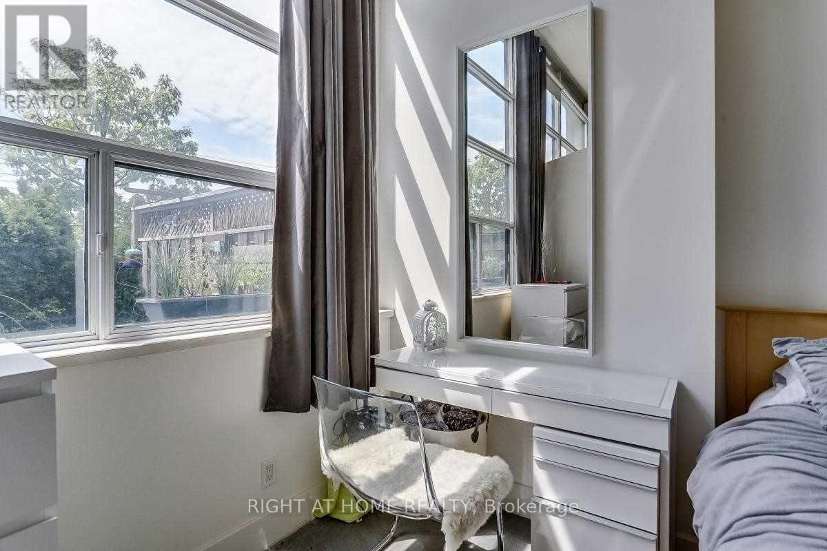 109 - 1001 Roselawn Avenue, Toronto, Ontario  M6B 4M4 - Photo 12 - W12285495