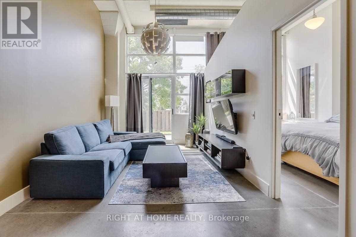 109 - 1001 Roselawn Avenue, Toronto, Ontario  M6B 4M4 - Photo 8 - W12285495