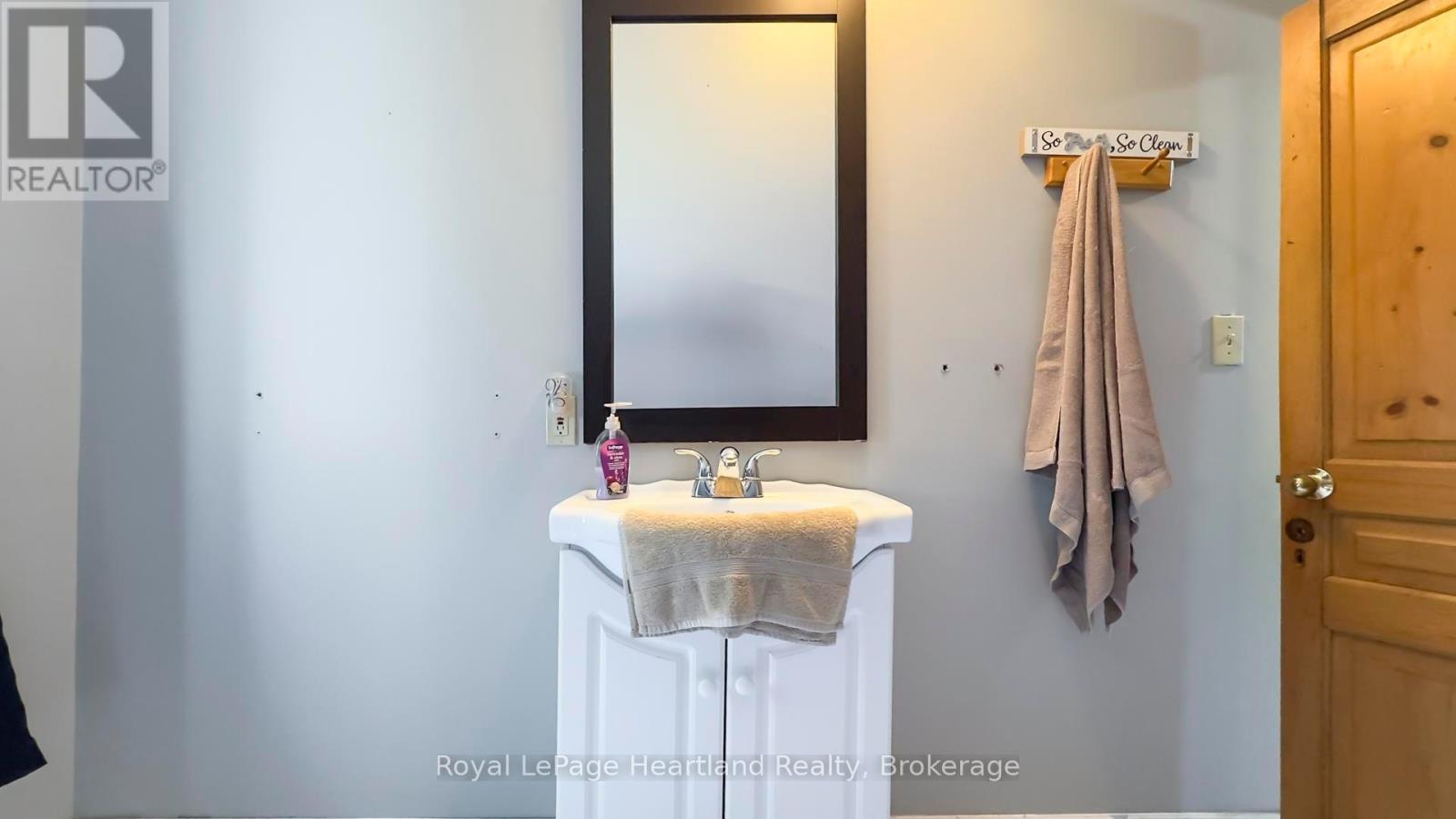 108 Newgate Street, Goderich, Ontario  N7A 1P4 - Photo 32 - X12285310