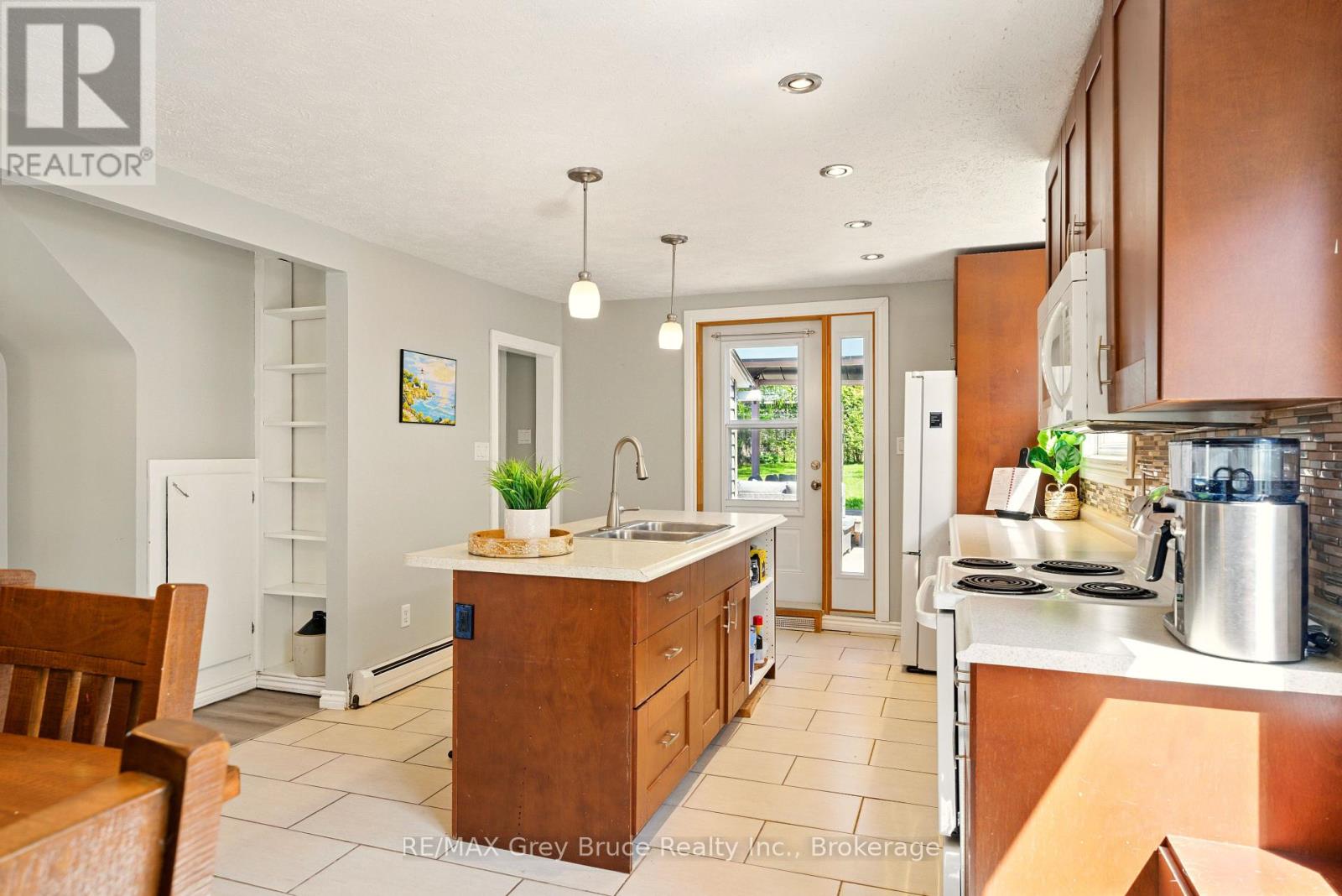 1789 6th Avenue E, Owen Sound, Ontario  N4K 2V9 - Photo 15 - X12285408