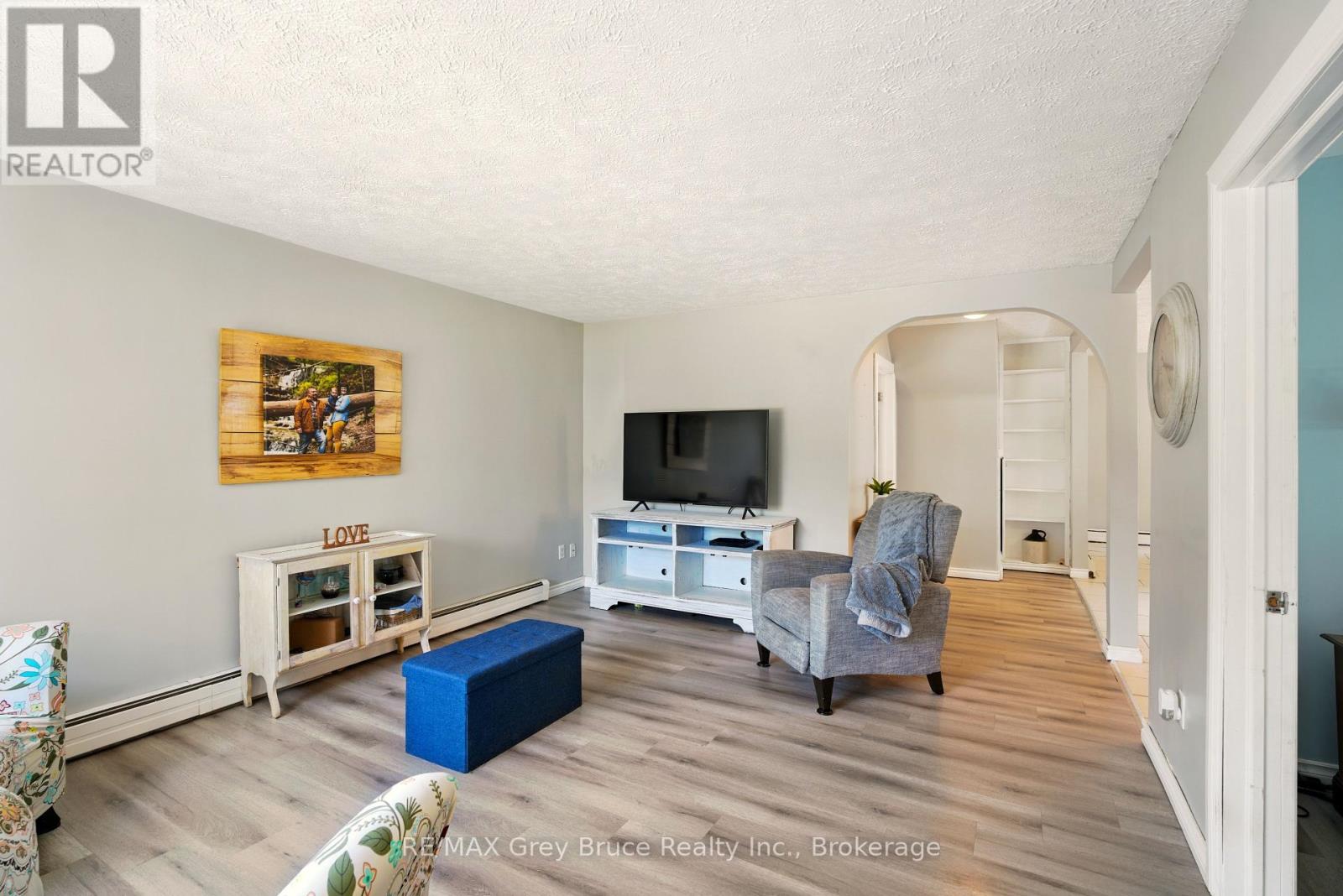 1789 6th Avenue E, Owen Sound, Ontario  N4K 2V9 - Photo 6 - X12285408