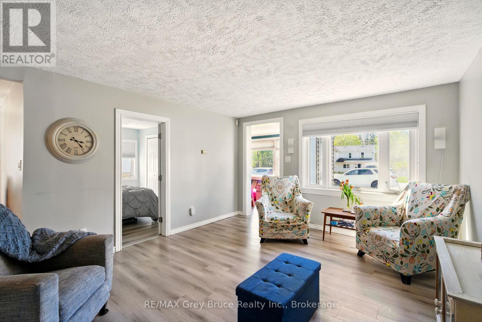 1789 6th Avenue E, Owen Sound, Ontario  N4K 2V9 - Photo 8 - X12285408