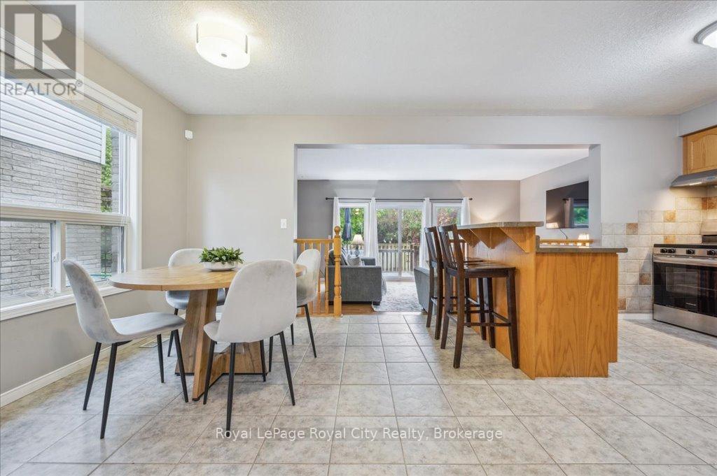93 Doyle Drive, Guelph, Ontario  N1G 5B9 - Photo 10 - X12285533